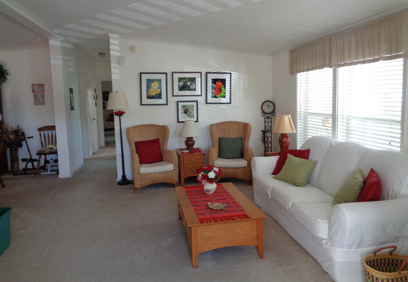Mercer Place Ponderosa White Livingroom