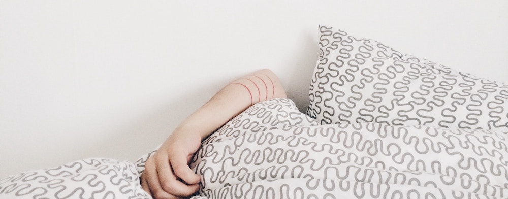 de-clutter bedroom sleep better